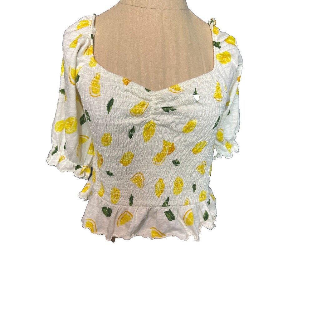Forever 21 Peasant Blouse Smocking Summer Short Sleeves Lemons M